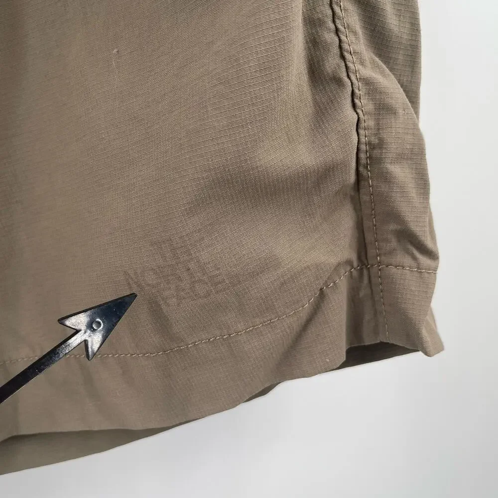 THE NORTH FACE Shorts Size 36 Green Athletic Hiking Outdoor Lightweight Pockets